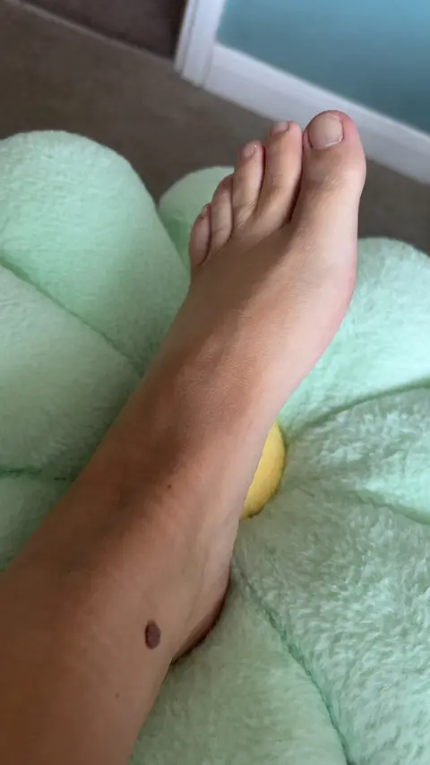 Footsie fetish 👑 