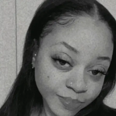 Pinkyyx2